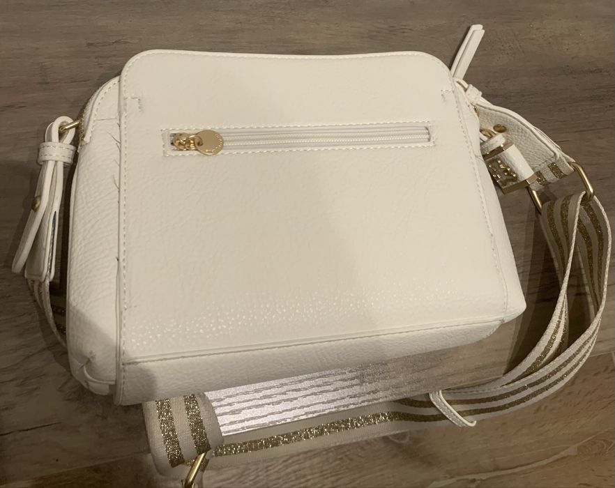 Vând Genti de damā