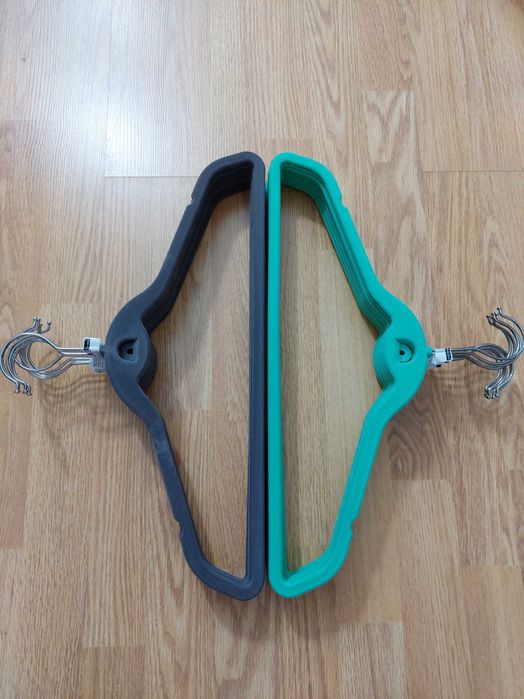Umerase din Plastic Acoperite cu Velur pentru Haine Culoare Turcoaz