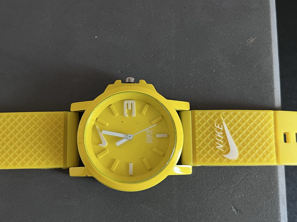 NIKE sports watch