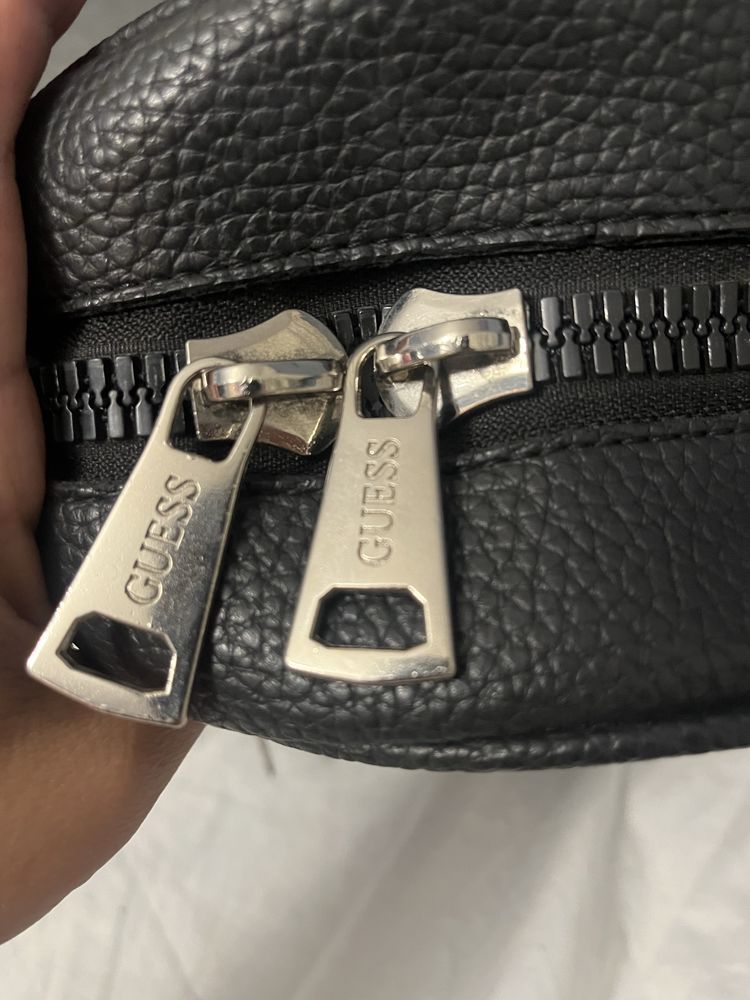 Guess - раничка