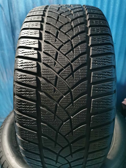 245 40 18 goodyear m+s 2 buc