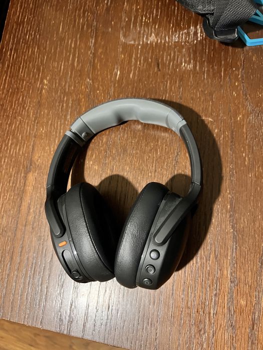 Skullcandy Crusher Evo+ кутия и микрофибърен сак за пренасяне