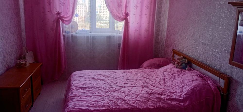 Кровать 56000 тумбы по 10000 зеркало 10000
