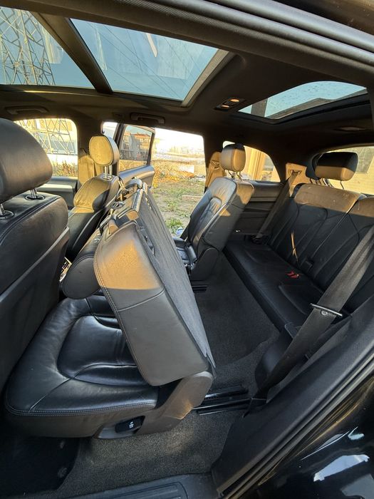 Vând Audi Q7 quattro impreuna cu alt audi radiat (PRETUL PT AMANDOUA)