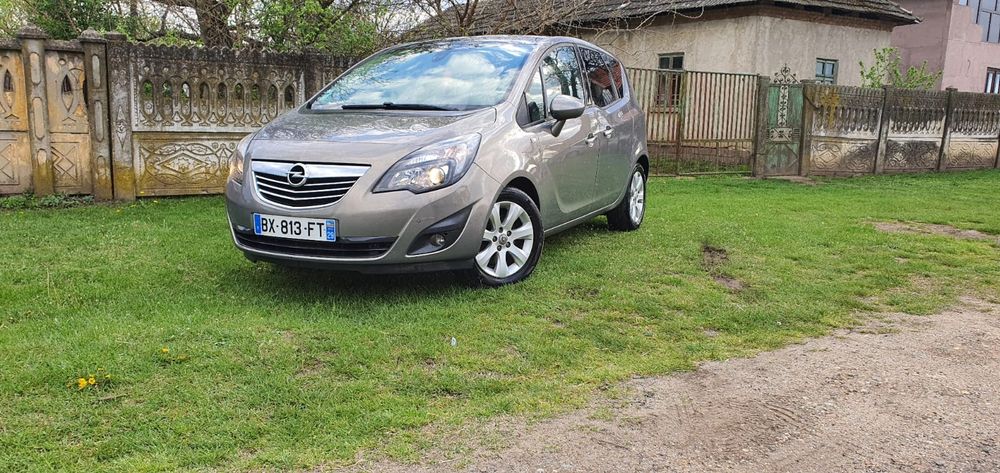 Vând Opel Meriva