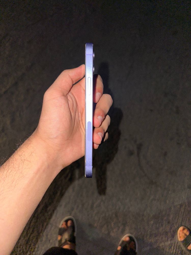 IPhone 12 srochni sotiladi