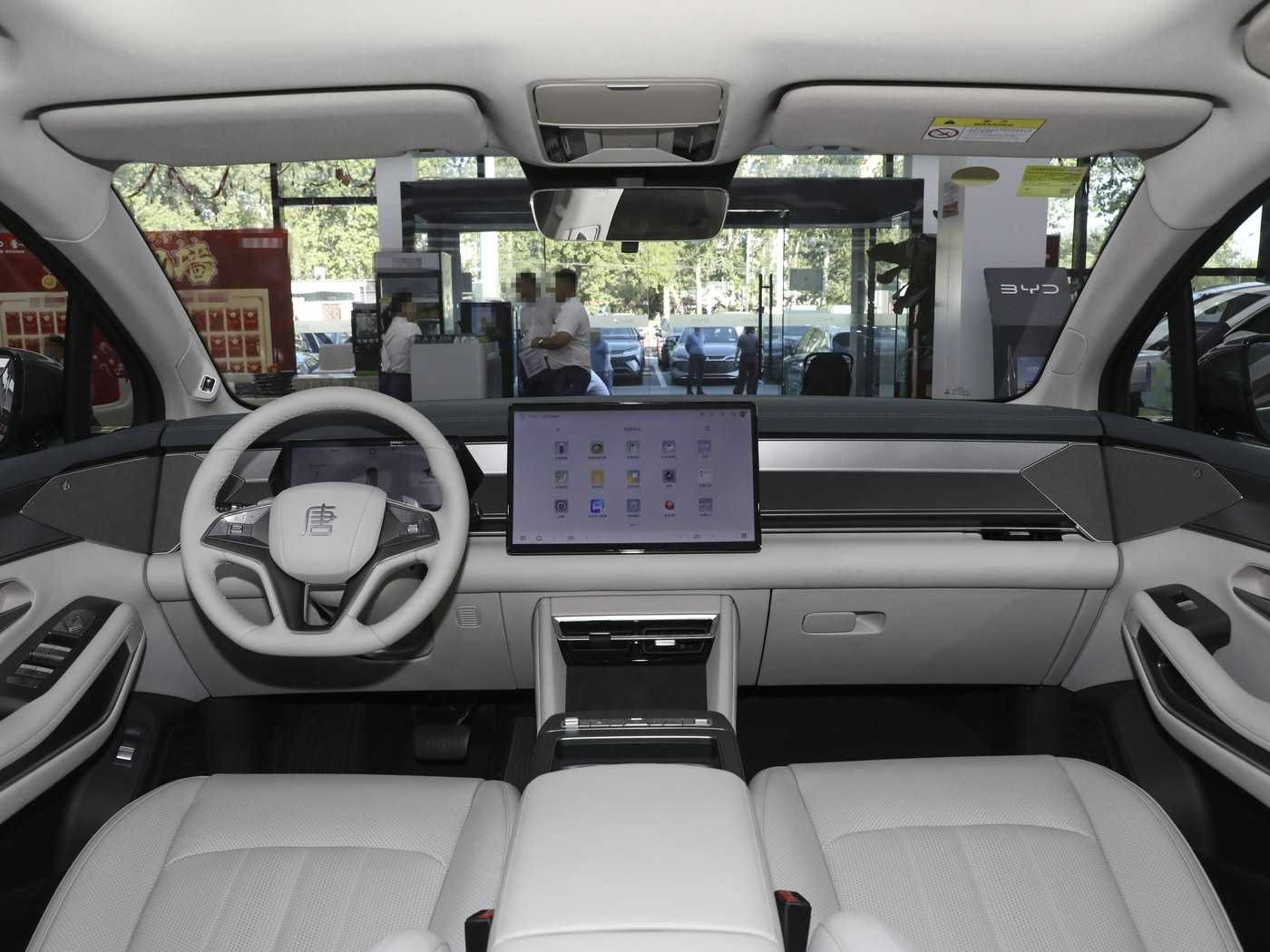 Tang L 2025 EV 670KM по условию CIP — 29 440 долларов.
