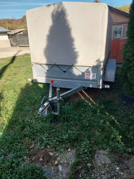 Vând remorcă de 750 kg