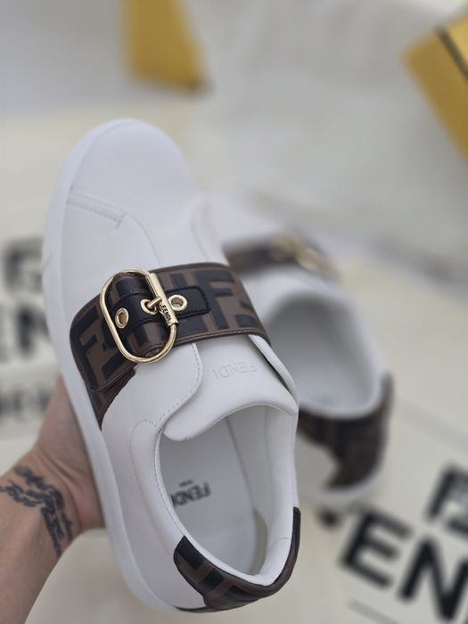 Оригинални обувки fendi