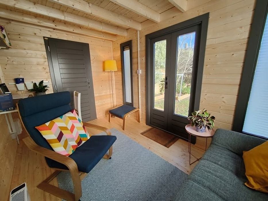 Vând căsuțe din lemn