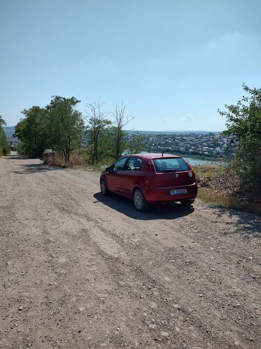 Fiat grande punto 1.4 8v an 2006 pret 1200 euro neg