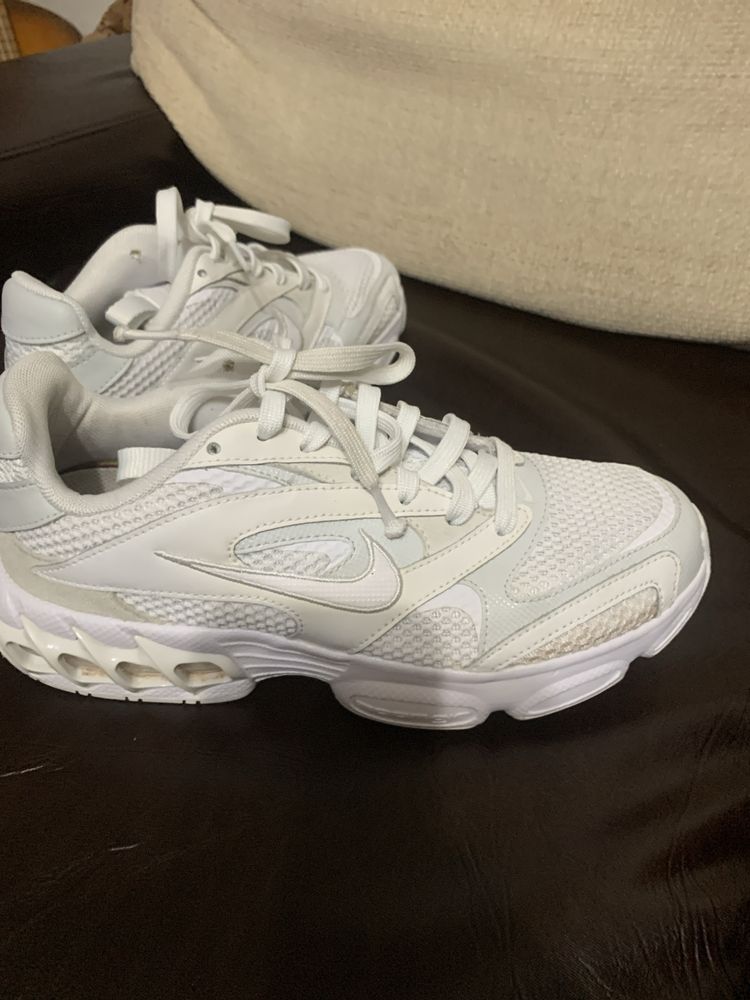 Adidasi nike zoom air 39