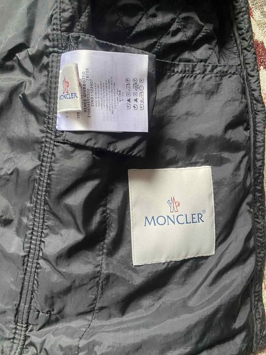 Оригинално есенно яке Moncler  S -M размер Отлично състояние