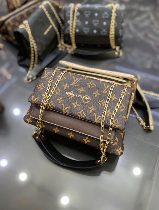 Дамска чанта Louis vuitton