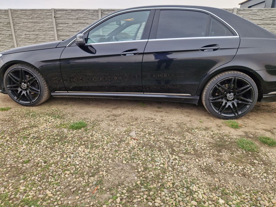 Dezmembrez Mercedes E-Class 2.2 170 cp Om651 cu Adblue 2015