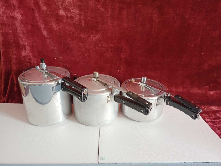 Тенджера под налягане,минутка