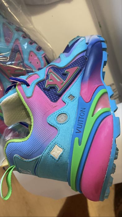 Красиви пъстри маратонко