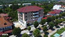 Apartament cu 3 camere de vânzare în Curtea de Argeș