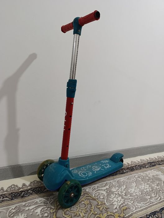 Самокат. 2жастан 6 жаска шекем болады.