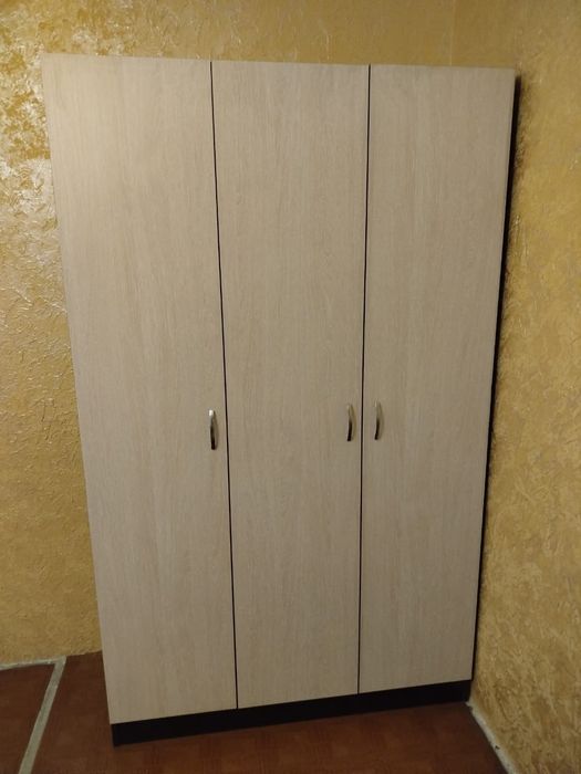 Продам диван, стир машинку и шкаф