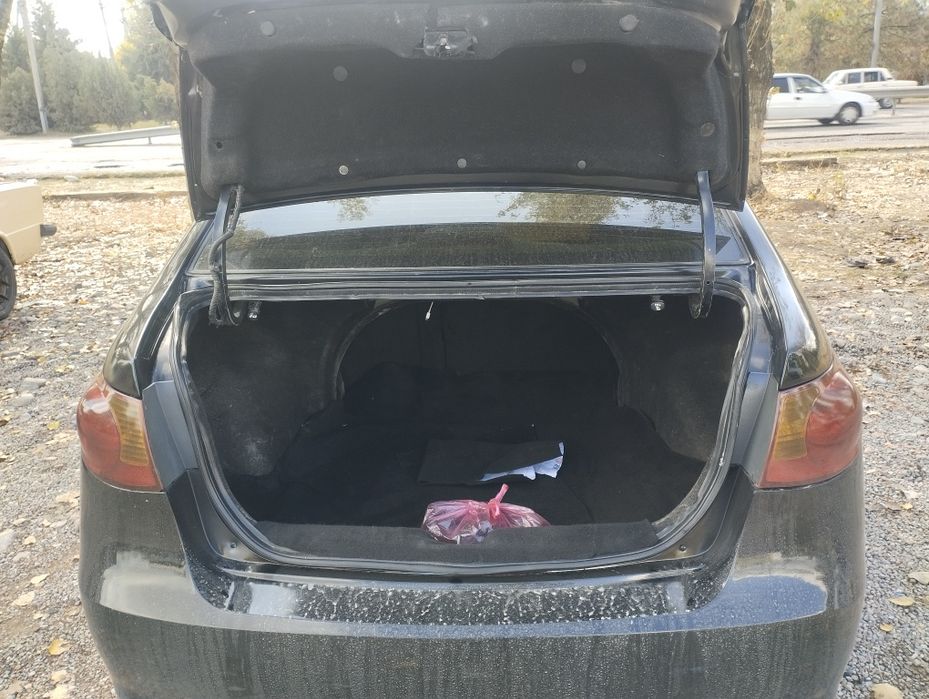 Hunday avante sotiladi 2008 benzin