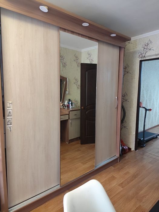 Продам спальный гарнитур