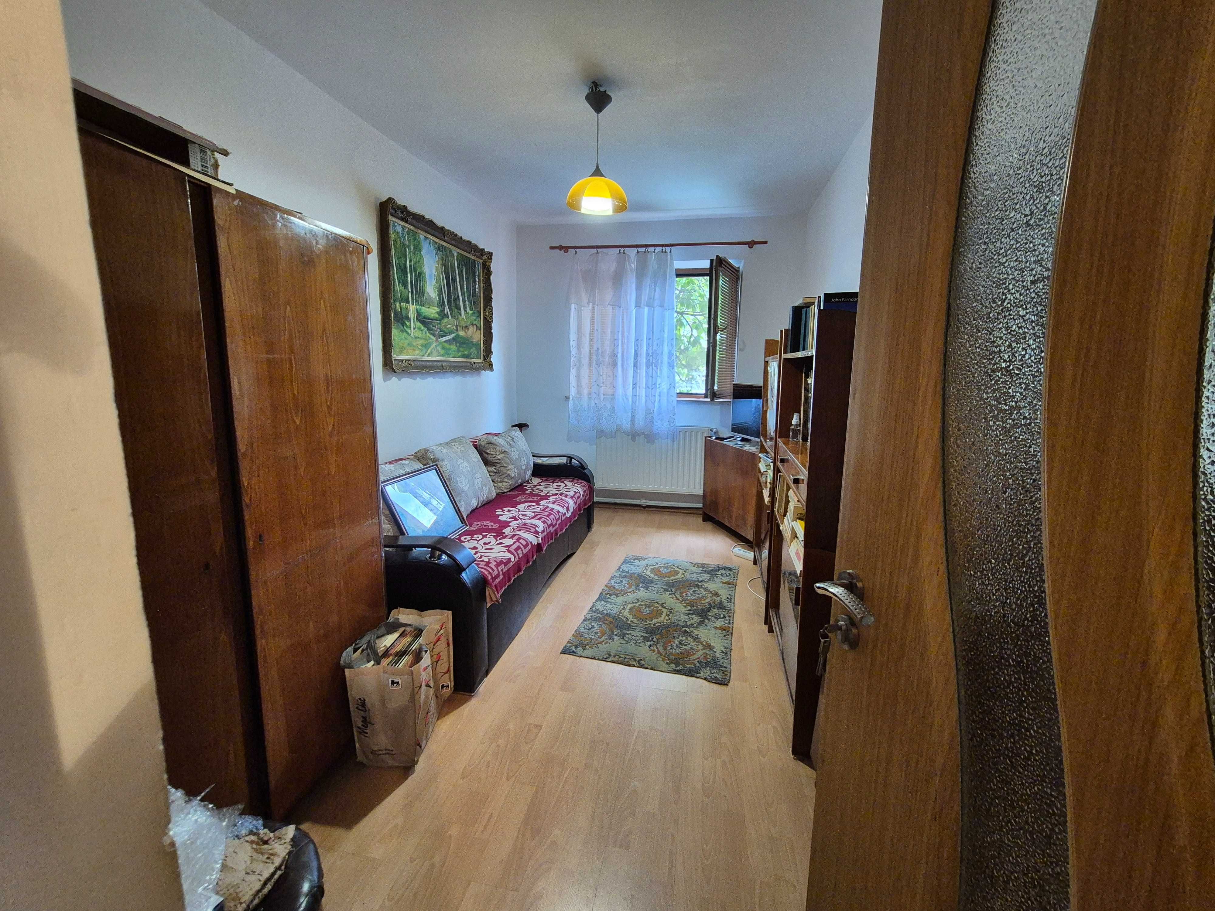Apartament 4 camere Slatina