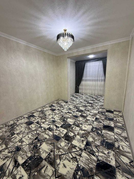 Oktyabrskaya hududida kvartira zudlik bilan sotiladi!