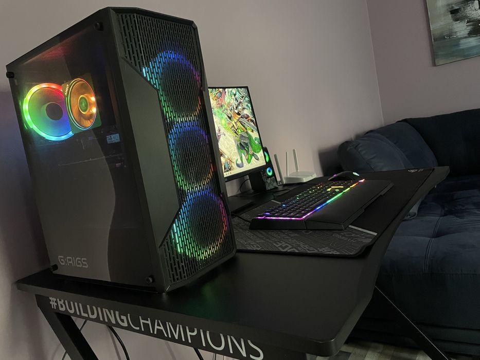 Настолен RGB Гейминг компютър и монитор Гаранционна видеокарта