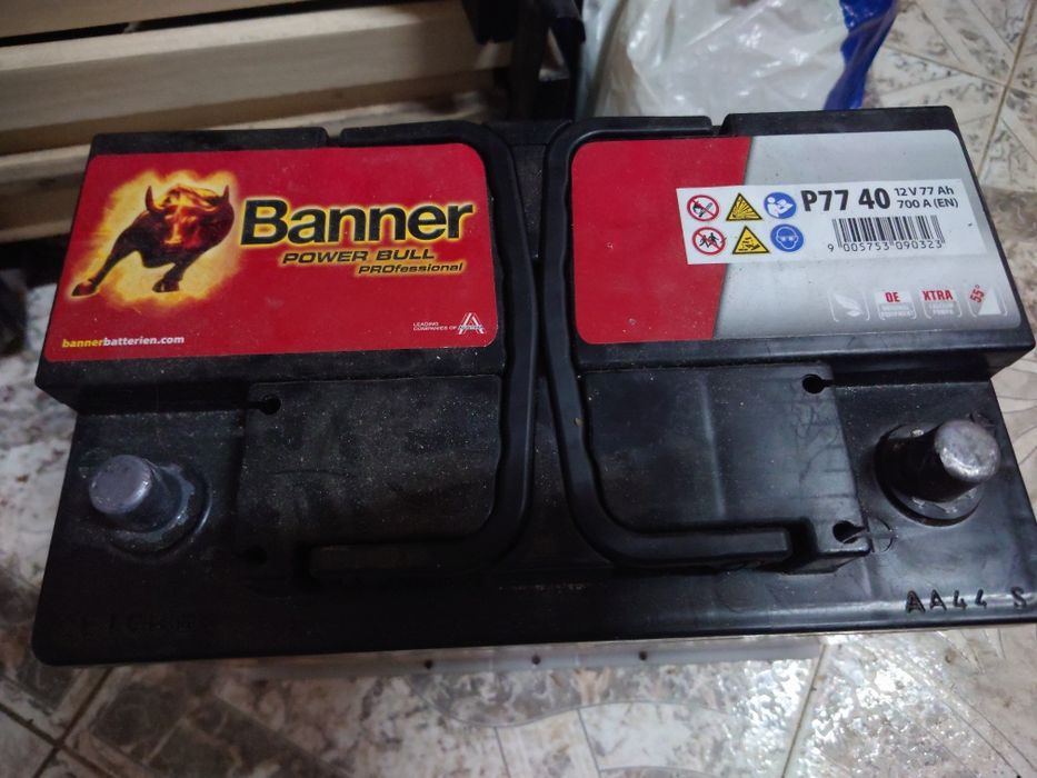 Акумулатор banner 77ah 700A, 12v.
Работи без забележки. Намира се в Пе
