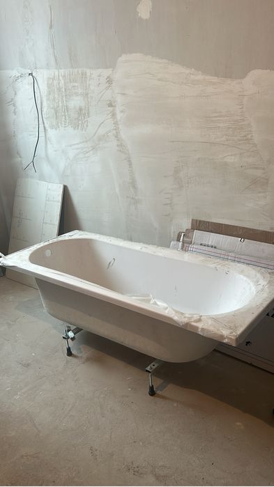 Новая ванна 170см