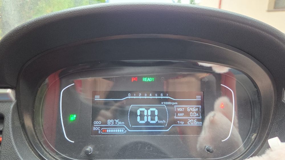 Vand masina 16 ani , 4 portiere nu aixam sau ligier