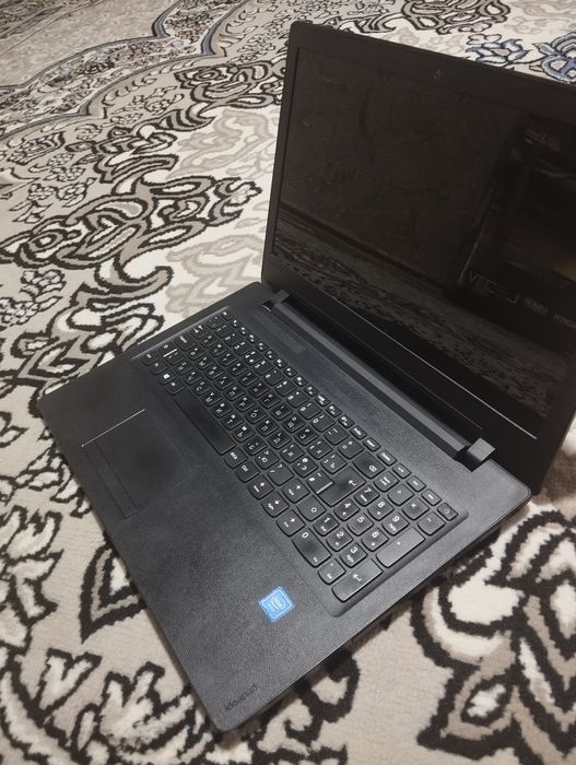 Lenovo N3060 holati yaxshi ishlashi yaxshi qotmedi