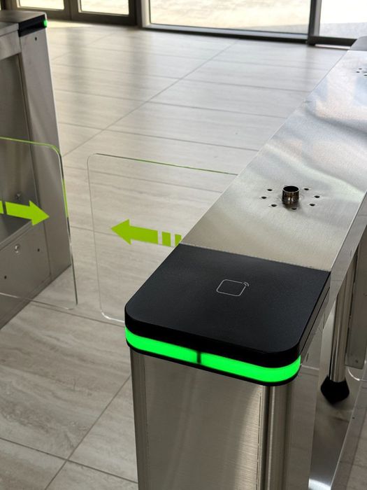 Аренда. Офисные помещения 2600 м2. Яшнабадский р-н (159220)