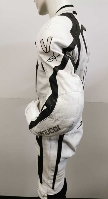 Costum moto piele marca Vanucci marime 50/52