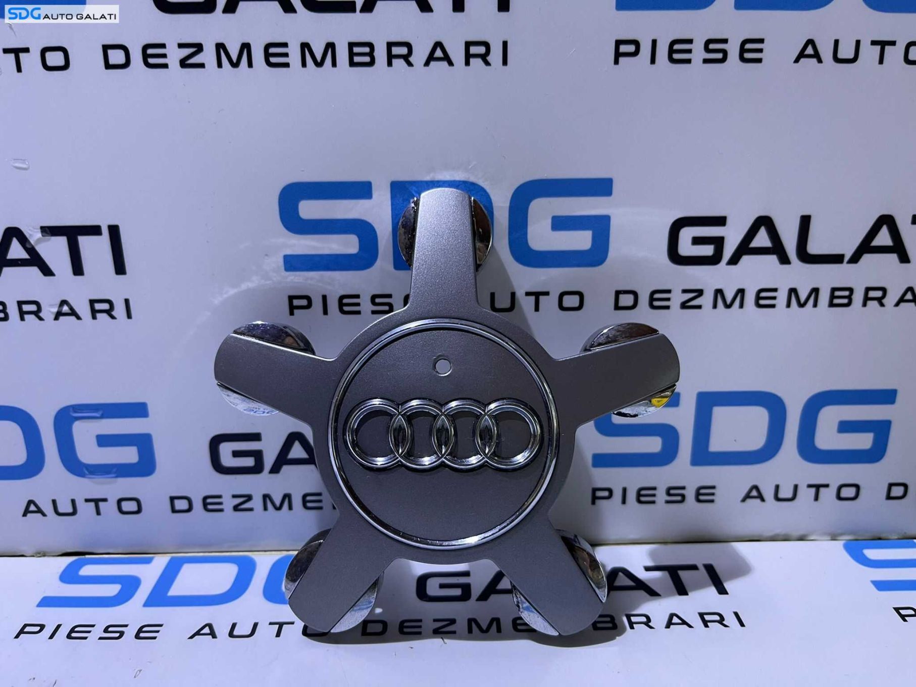 Capac Ornament Janta Roata Audi A8 D4 2010 - 2017 Cod 4F0601165N
