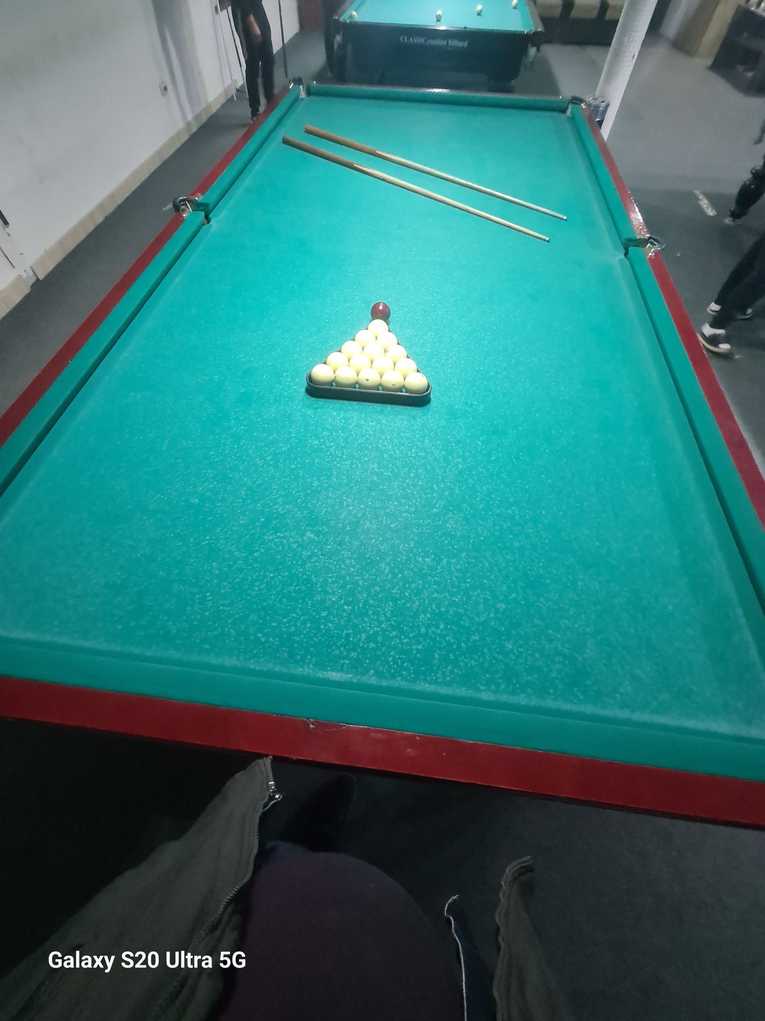 Billiard  Stol sotiladi tosh 2 ta kiy bor