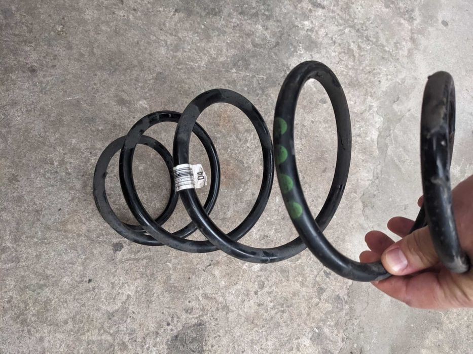 Пружини Мерцедес в 212