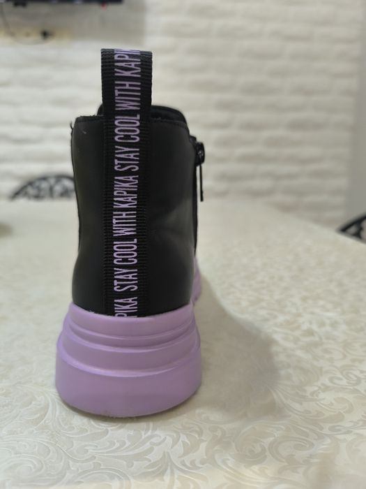 Демисезонные ботинки на девочку 34 размер б/у