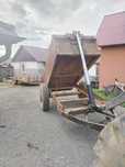 Remorca tractor basculabil