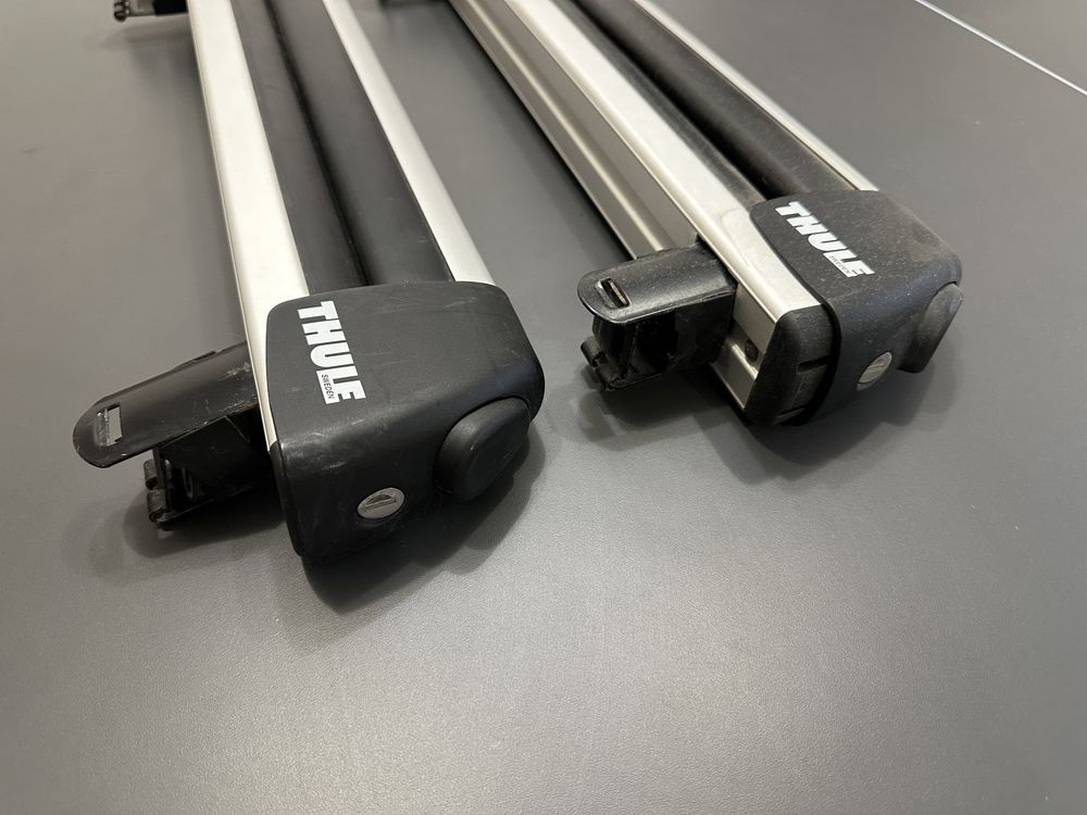 Bare transversale cu suport 4 perechi schiuri THULE