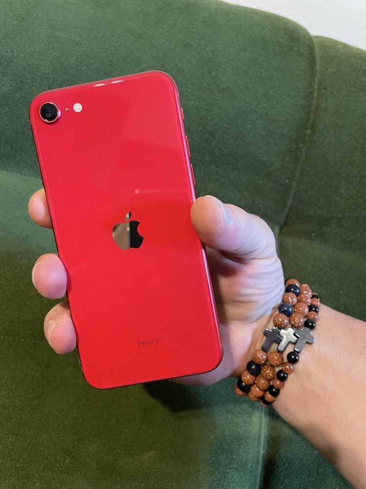 Iphone SE 2020 64 gb перфектен