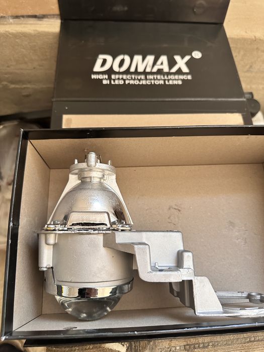 Led Domax.