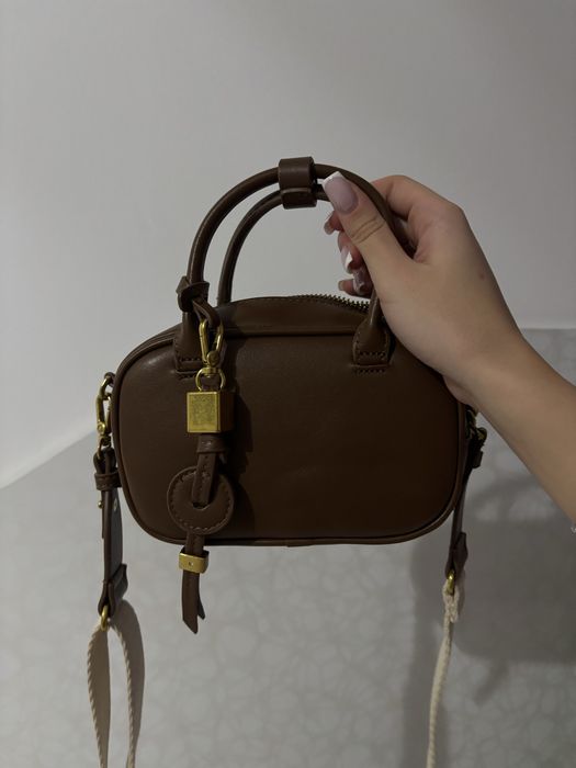 Чантичка с две дръжки