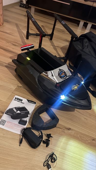 Лодка за захранка Katamaran V080