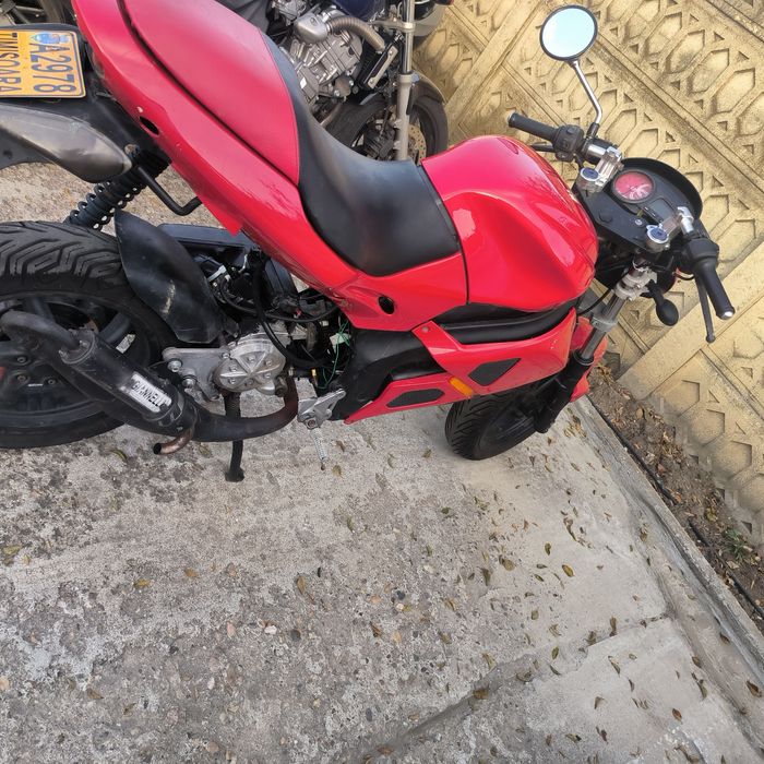 scuter motor Gilera Dna 50cc permis B