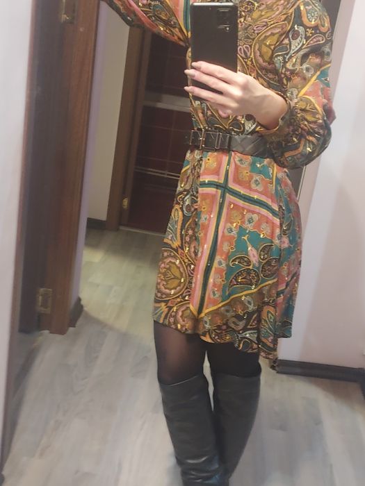 Rochie Zara, marime xs, cu nasturi si cordon in talie