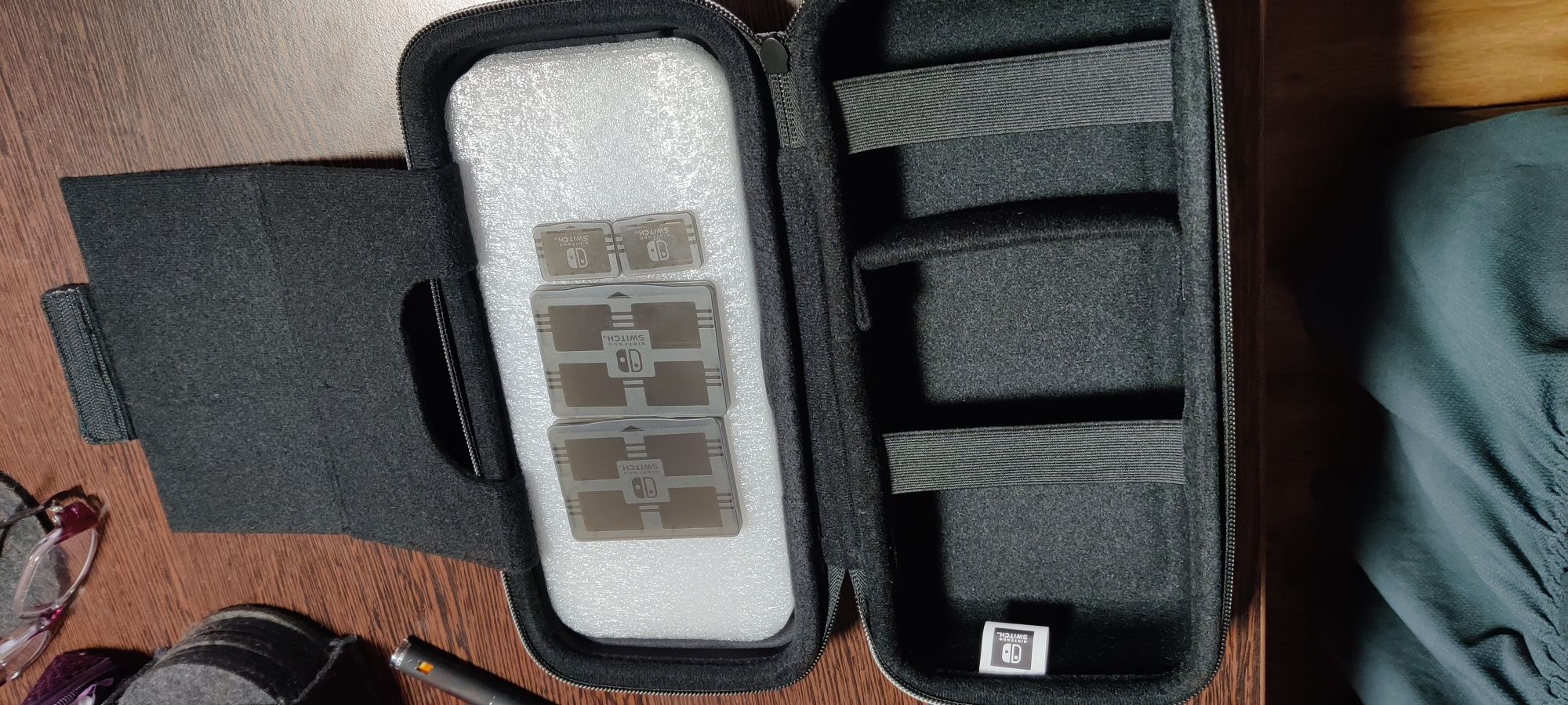 Geanta transport consola Nintendo switch