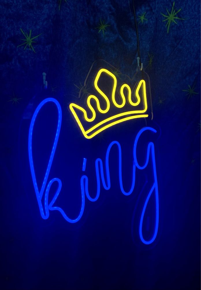 Decoratiune luminoasa “KING”