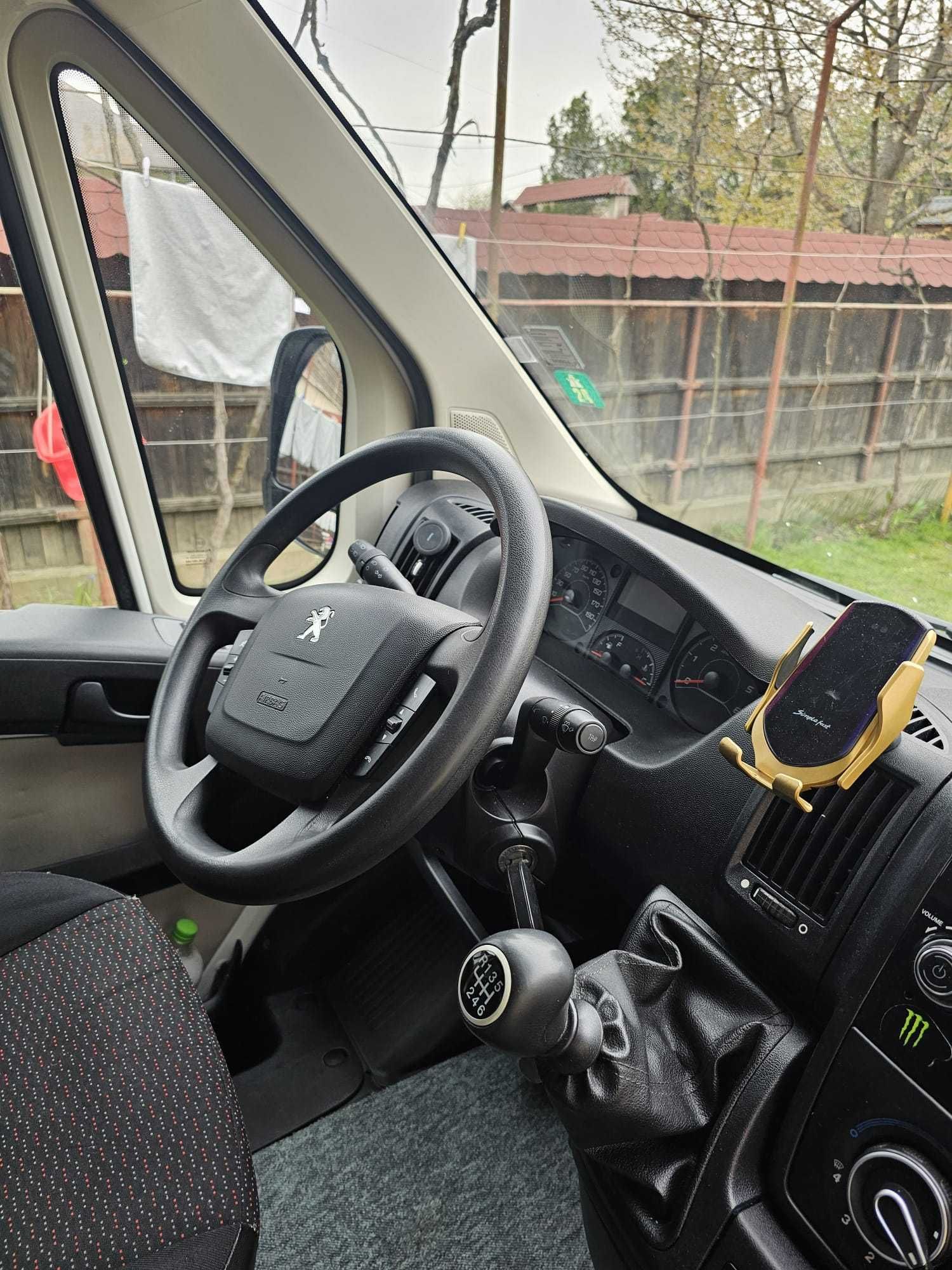 Vând Peugeot Boxer motor 3.0 Iveco 2016,cu lift 730kg!!!